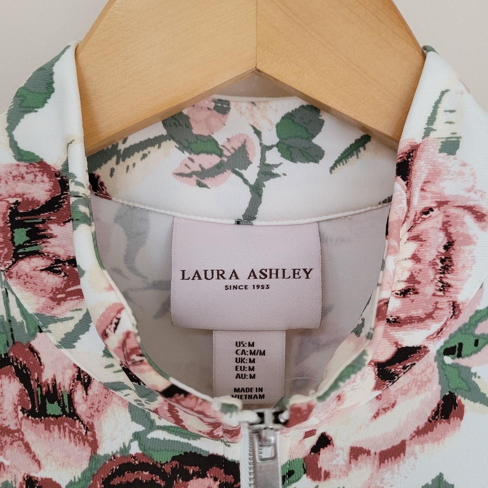 NEW✨️ Laura Ashley Women's Size M 1/4 Zip Active Wear Yoga Jacket Floral Top